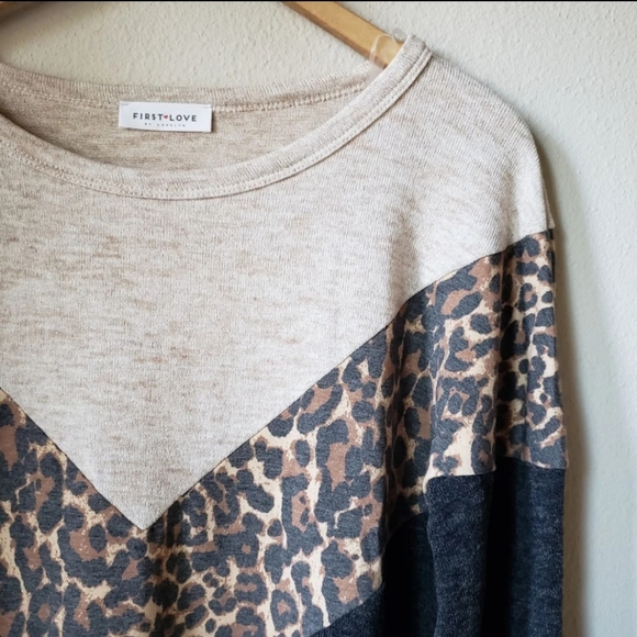 Long Sleeve Boho Pullover - Picture 9 of 10